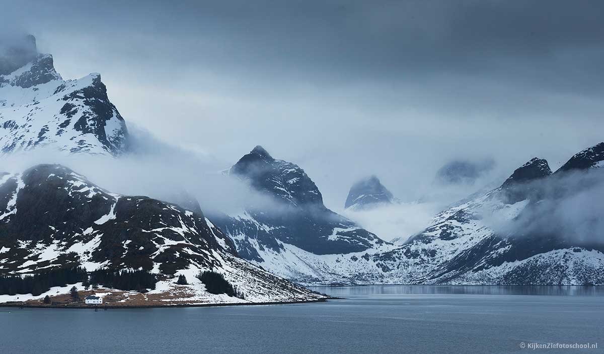 Lofoten-Landschapsfotografie-Bergen-Mountain-Landscape-Norway